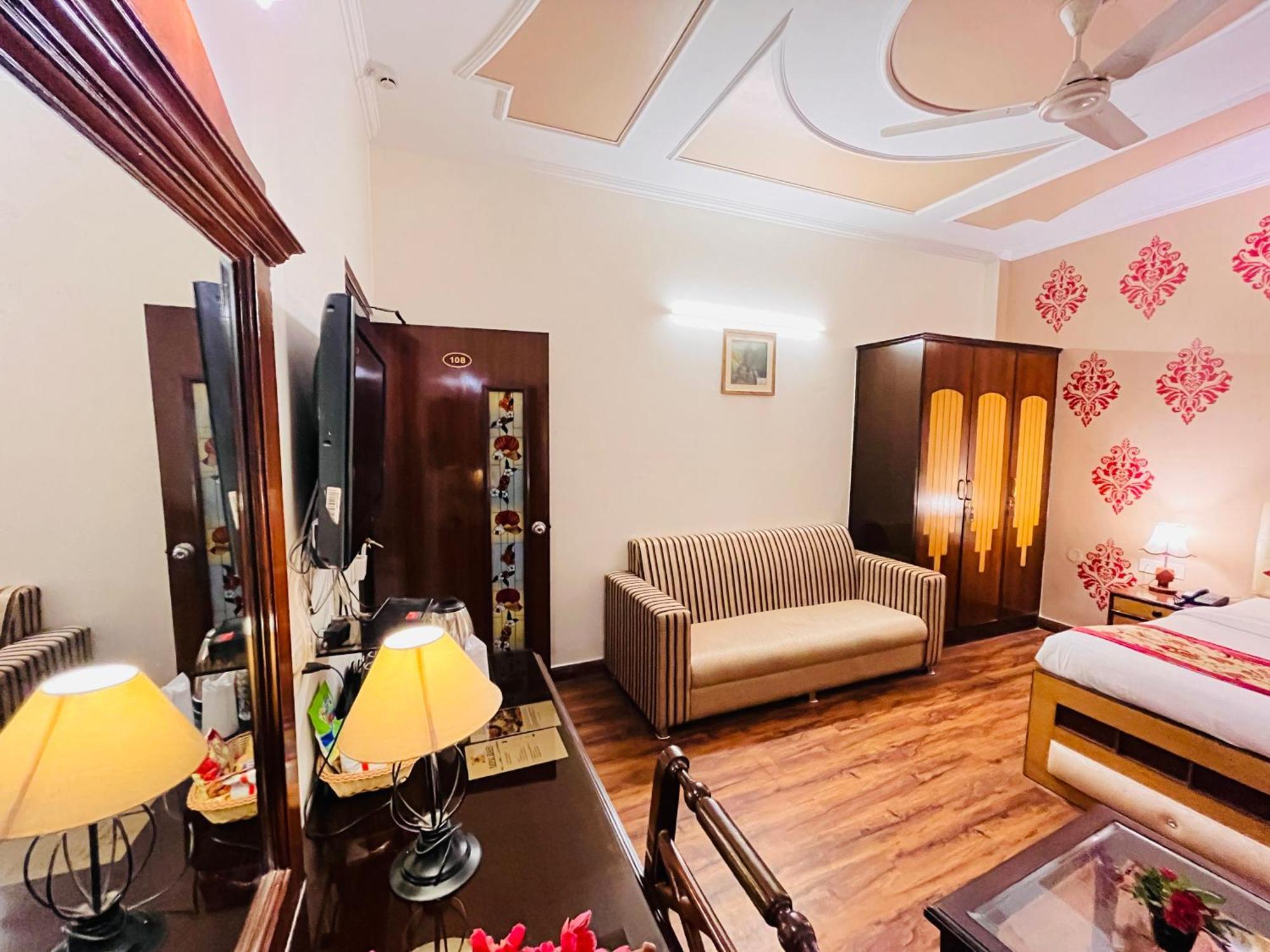 Hotel Paras - Karol Bagh Delhi المظهر الخارجي الصورة