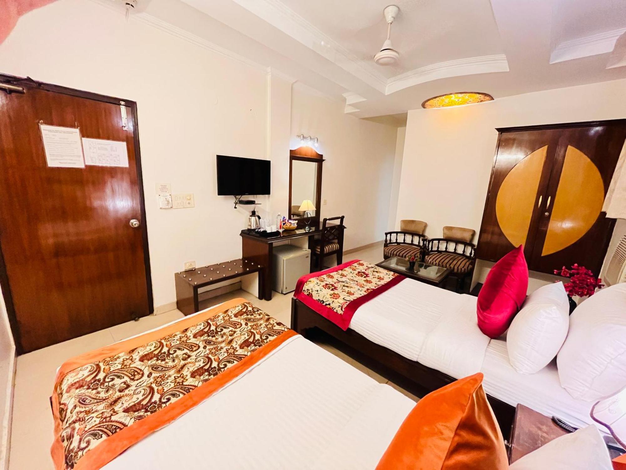 Hotel Paras - Karol Bagh Delhi المظهر الخارجي الصورة